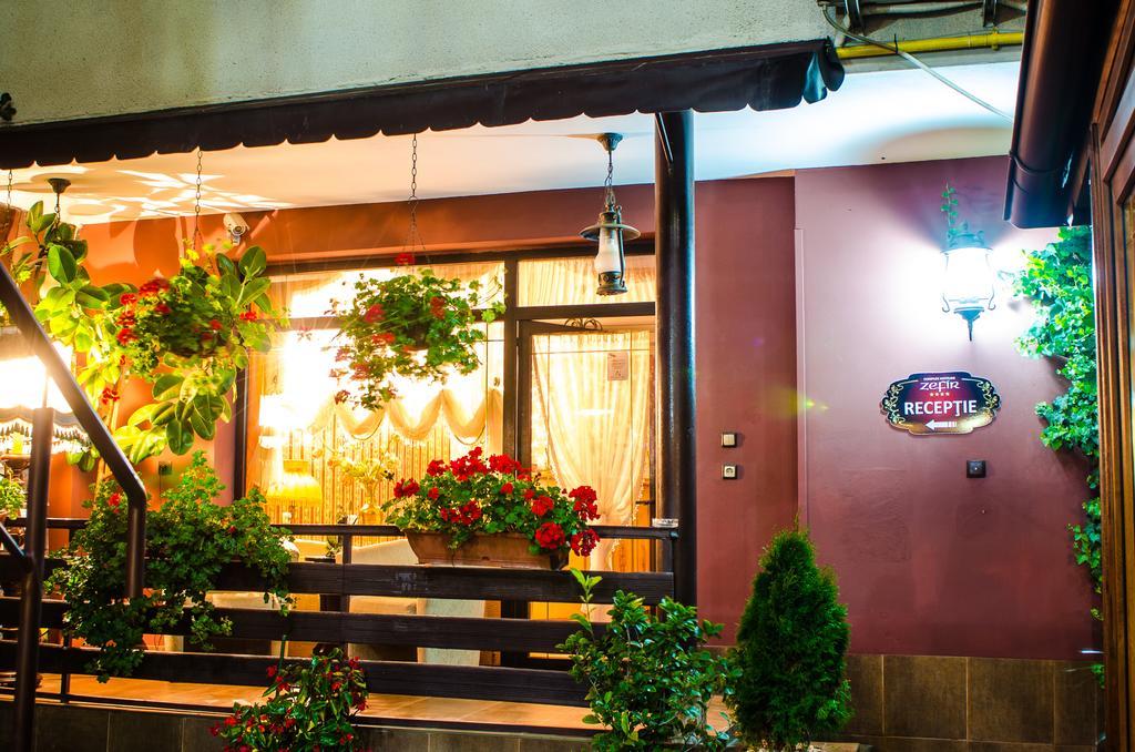 Hotel-Pensiunea Zefir Timisoara Exterior photo